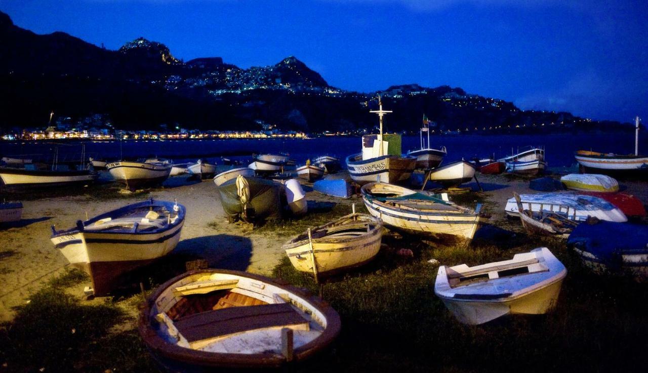 Taormina Holidays Giardini Naxos Esterno foto
